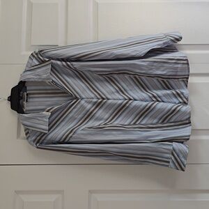 DCC Woman - Women's Long-Sleeve Plus Size Zip-Up Blouse - 22/24W - GUC